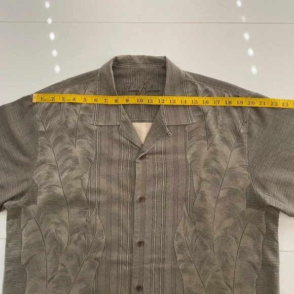 TOMMY BAHAMA Palm Tree Hawaiian Silk Button Up Green Khaki Shirt. Size L - Picture 15 of 15